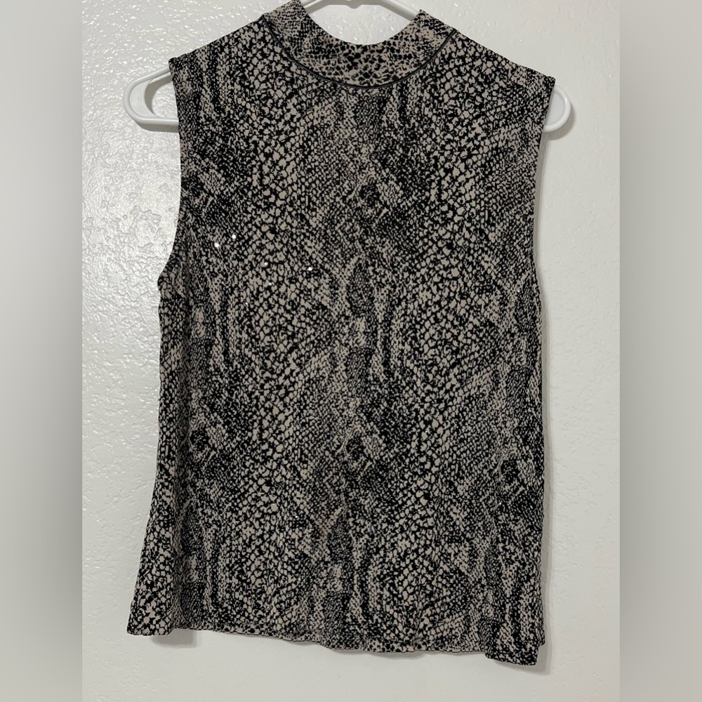 St. John Black Tan Animal Print Knit Sleeveless Mock Neck Sequin Top Size M - Picture 1 of 8